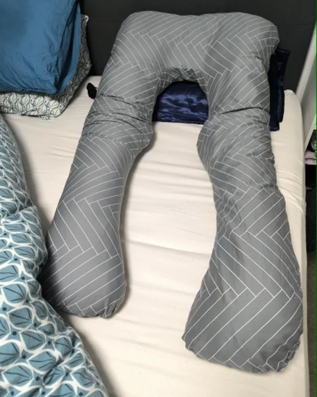 The Pregnancy Pillow U-shaped pregnancy pillow, photographed by a buyer in France